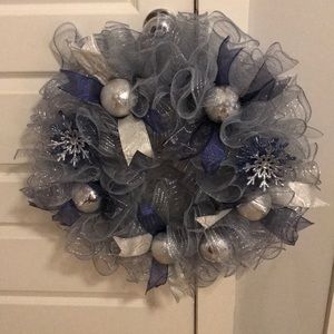 Ruffle deco mesh Christmas wreath